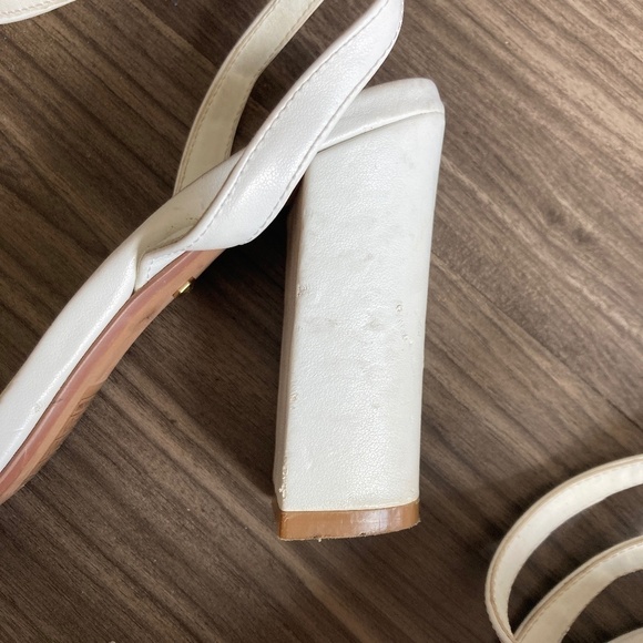 Revolve X RAYE Womens Valerie Block Heel Ankle Strap White Size 8.5 - Picture 6 of 7